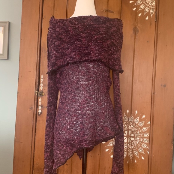 Purple & black airy sweater from Touch Toronto. - Picture 2 of 6